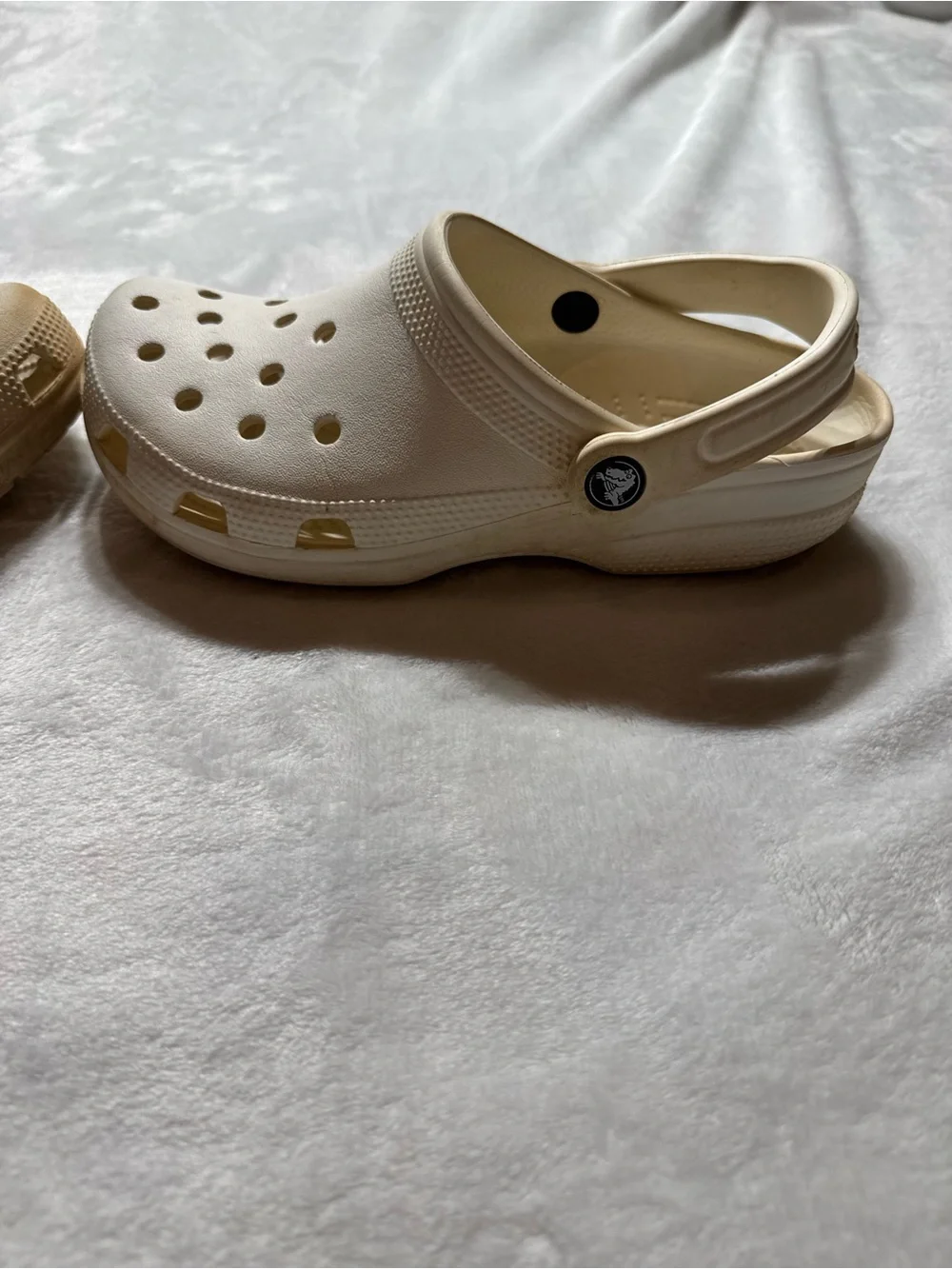 CROCS Classic Clog in Light Beige